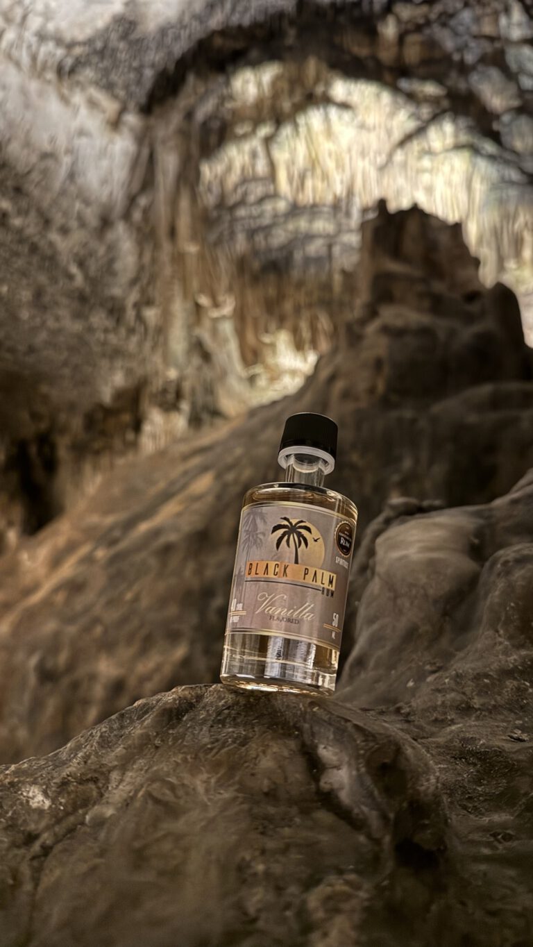 Black Palm Vanilla in der Tropfsteinhöhle