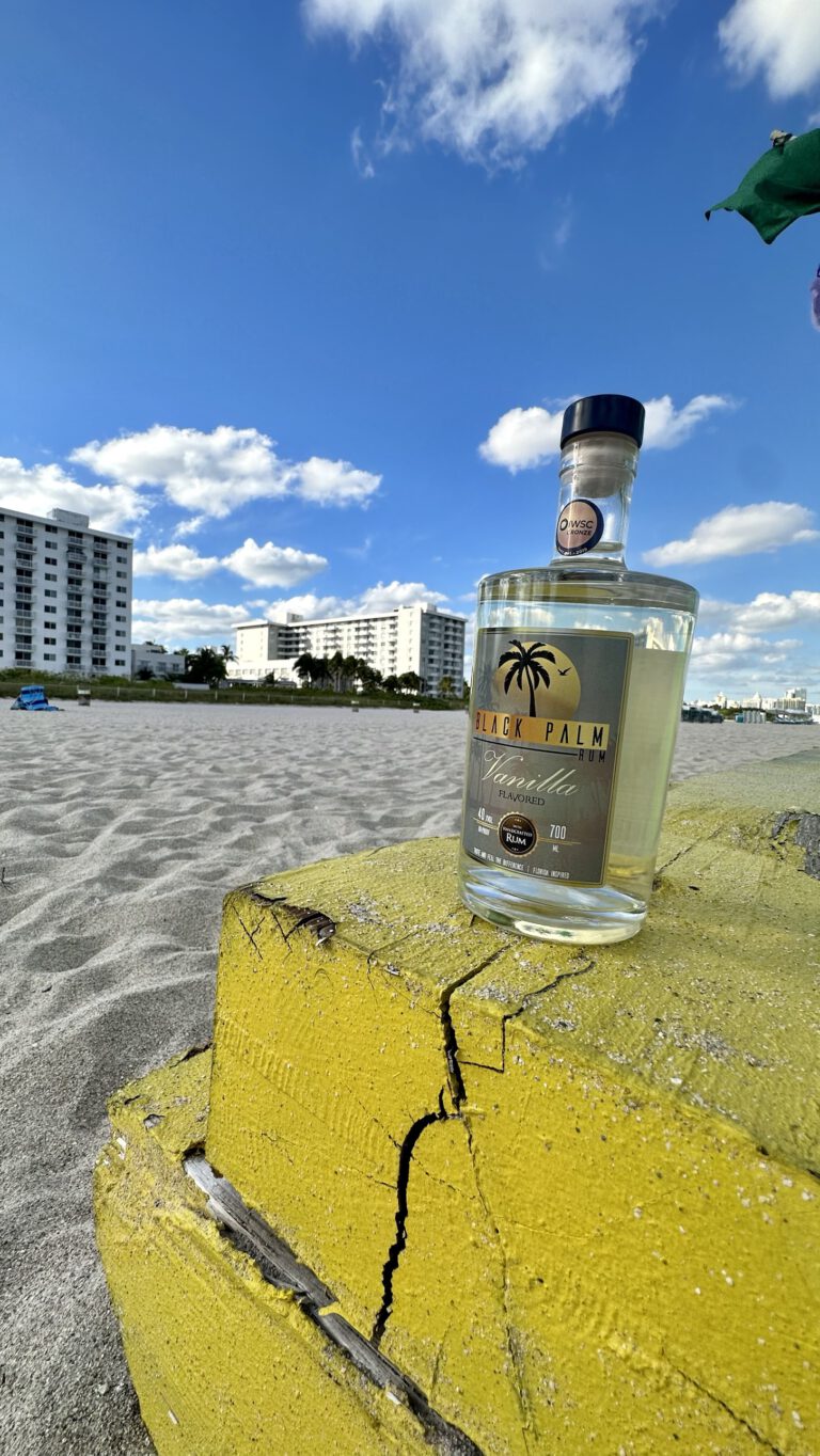 Black Palm Vanilla am Strand