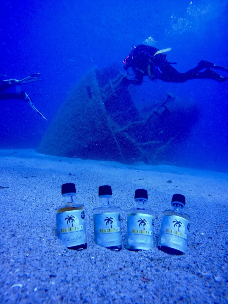Black Palm Minis unter Wasser